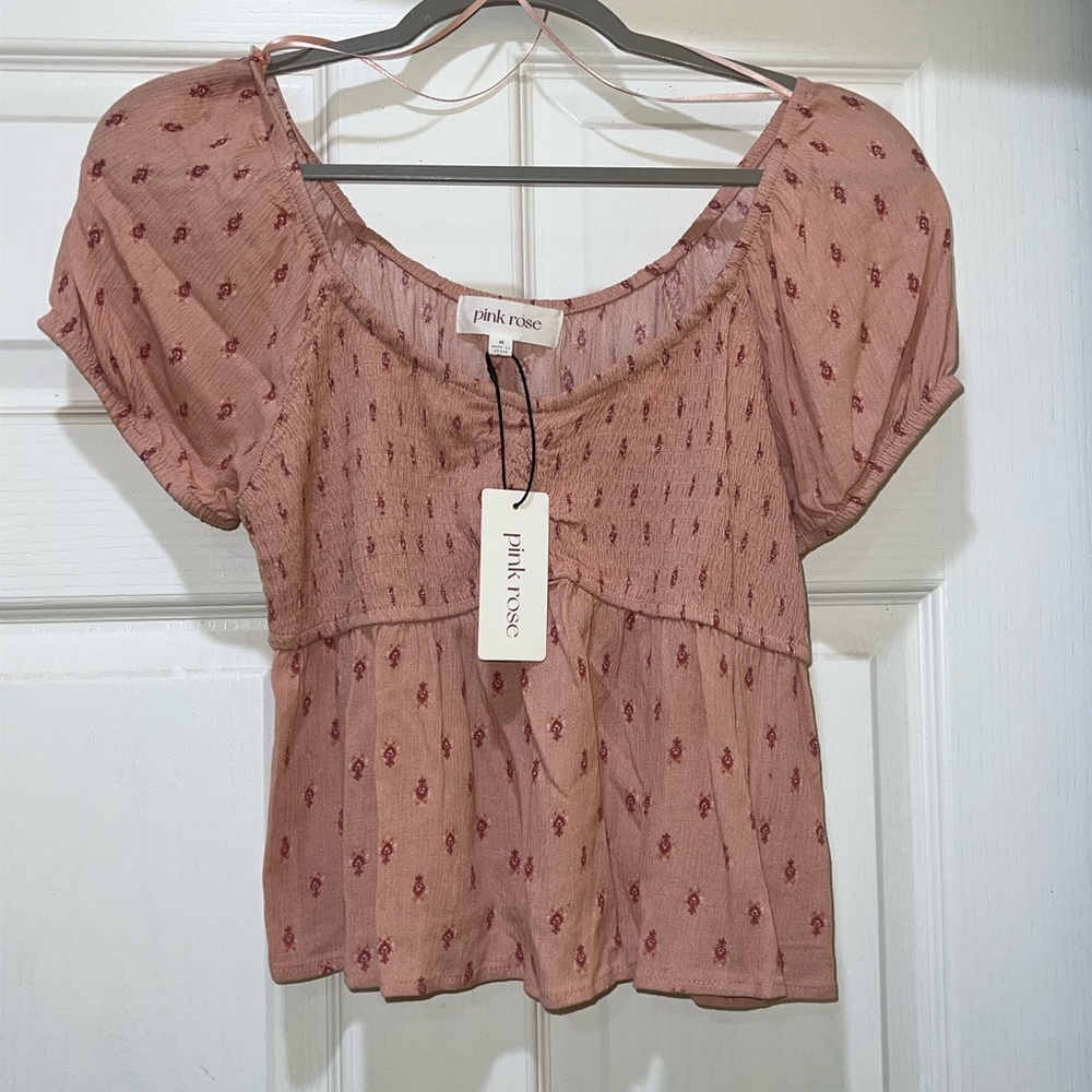 NWT Pink Rose Sz.M mauve colored pink flowy top